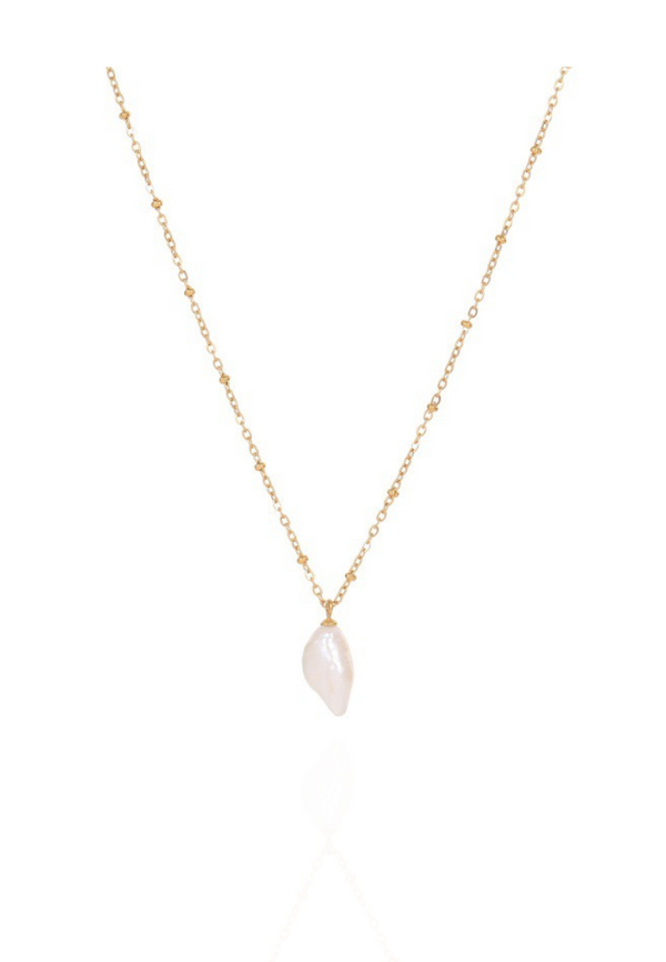 Sandra Baroque Pearl Pendant Dotted Chain Necklace in Gold