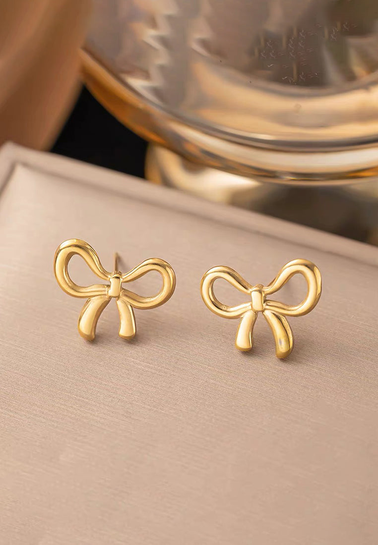 Chloe Ribbon Pendant Stud Earrings in Gold