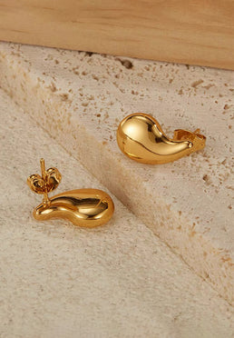 Vene Stud Earrings in Gold