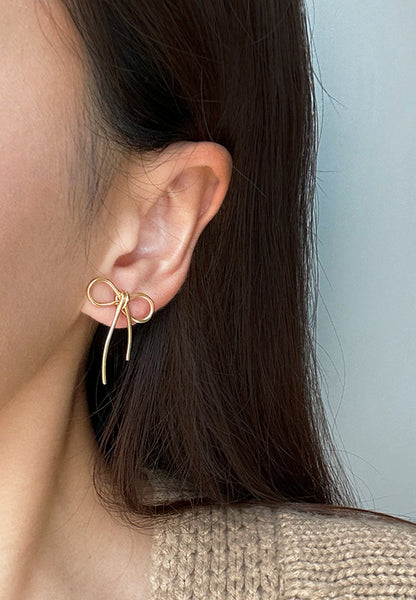 Avery Bow Stud Earrings in Gold