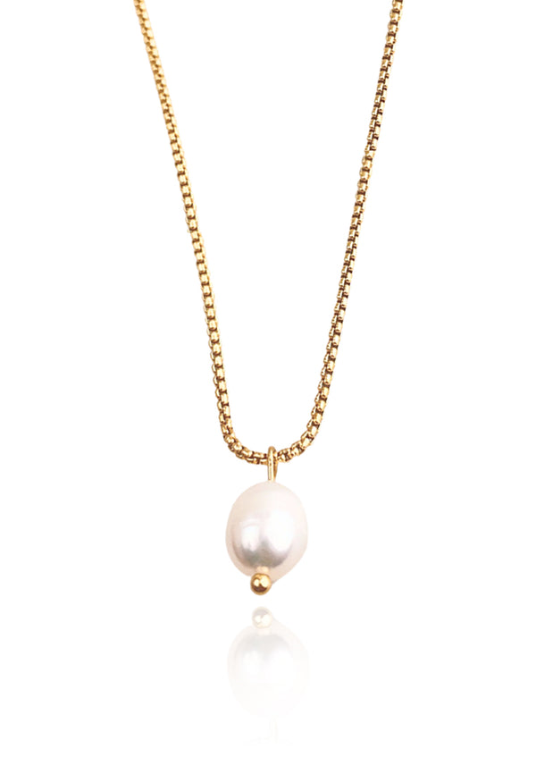 Natalie Pearl Pendant Chain Necklace in Gold