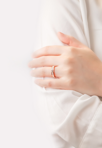 Colette White Mother Pearl Ring in Rose Gold